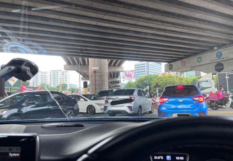 Gangguan bekalan elektrik: Lampu isyarat di KL tidak berfungsi