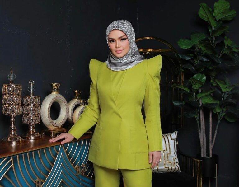 Bertembung tarikh PRU-15, Siti tangguh konsert di Persada Johor