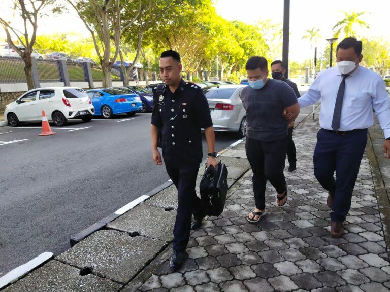 Pemotong rumput didakwa menyamar bomoh perdaya wanita babit hampir RM96,000