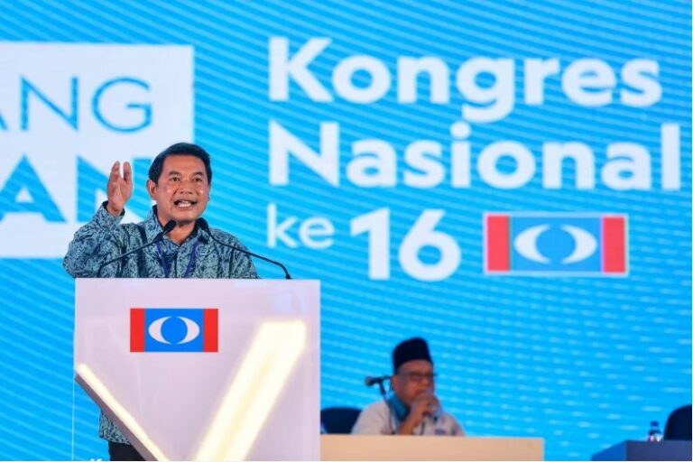 ‘Terus sanggah Najib sehingga kita hantar dia ke penjara’-Rafizi