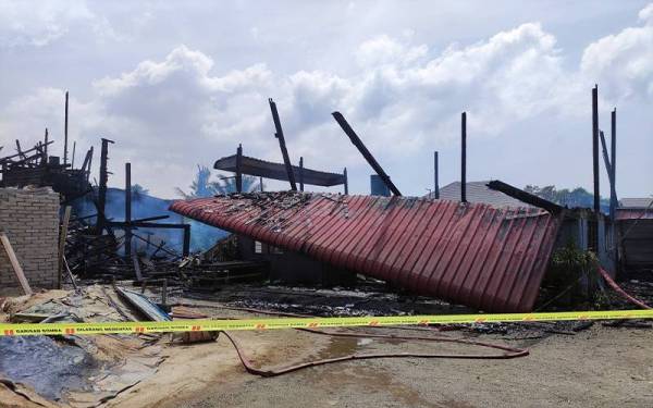 Dugaan Aidiladha: Empat rumah musnah terbakar, tinggal sehelai sepinggang