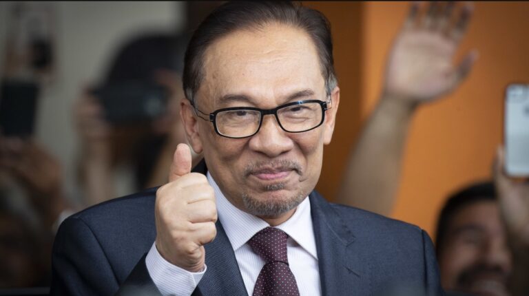 “Bukti badan kehakiman tak ikut telunjuk politik’’ – Anwar