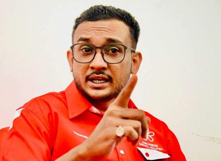 Jangan main api, Mahathir bidas tuduhan PN-Taliban Nga Kor Ming