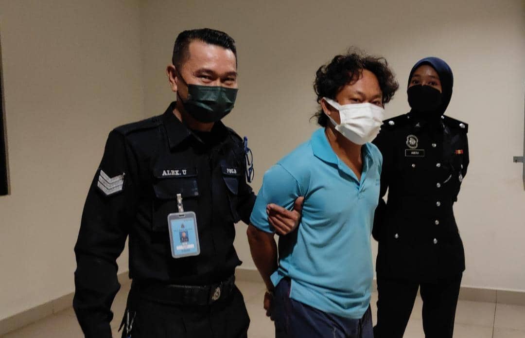 Curi seluar dalam wanita guna kayu, penganggur dipenjara 2 tahun