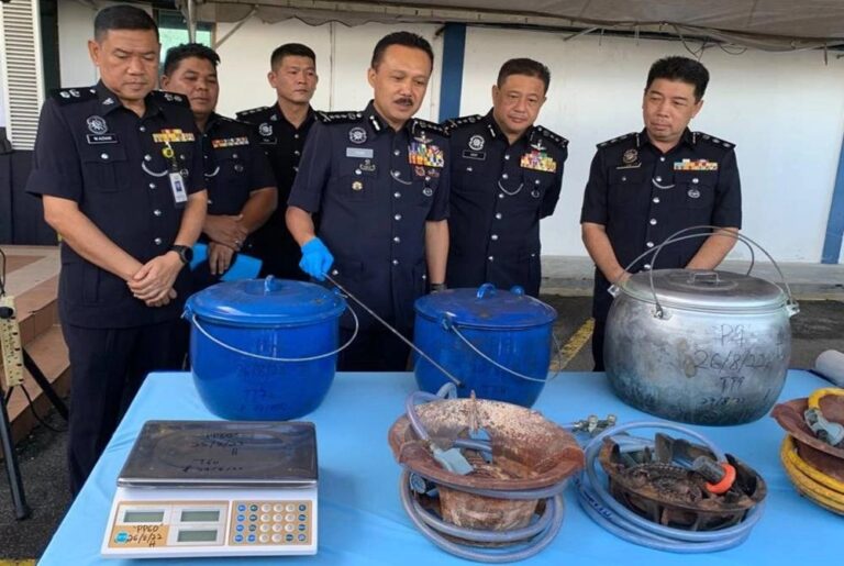 Polis serbu makmal dadah dalam hutan