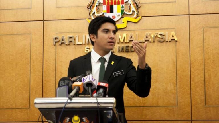 Lebih baik kritik secara terbuka daripada tandatangan SD diam-diam, kata Syed Saddiq