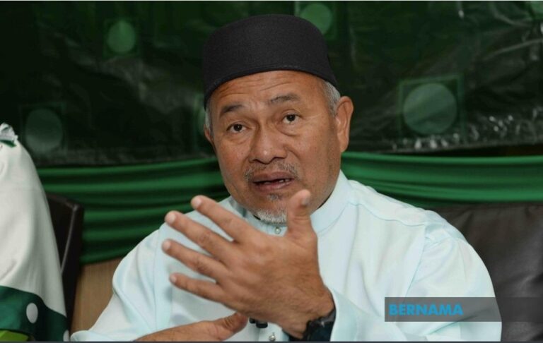Pas mahu runding UMNO elak pertembungan tiga penjuru