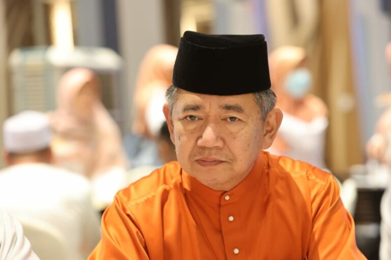 Pendarahan otak: Salahuddin selamat jalani pembedahan