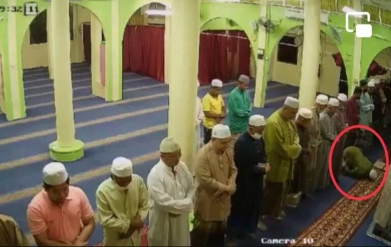 Bekas ketua cawangan PAS meninggal dunia ketika solat Maghrib