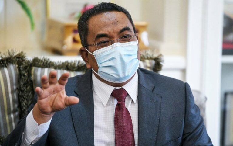 Kalau nak ‘bertujai’, lepas tu mengadu kat bapa… baik tak payah’’ – Sanusi