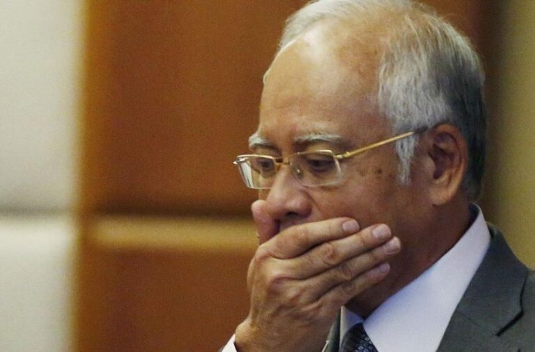 Had dua kad kredit Najib berjumlah RM3 juta, belanja lebih RM100,000 pada 2011 – Pegawai bank