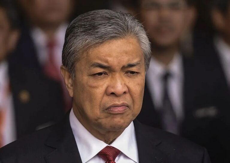 Zahid gembira, penyokong sengsara
