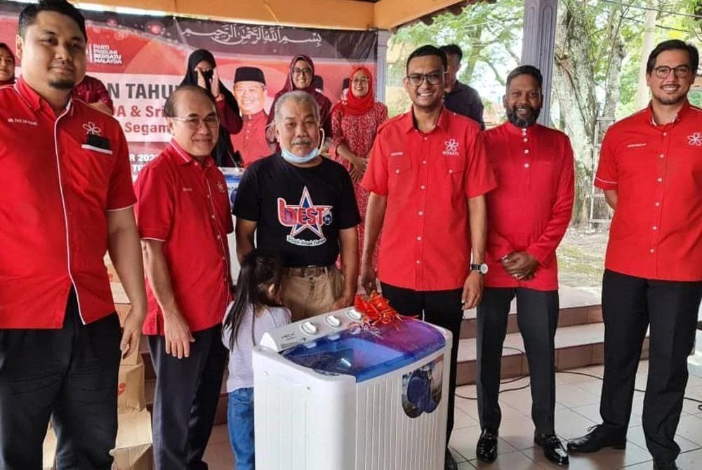 ‘Jaga UMNO, jangan campur urusan Bersatu’