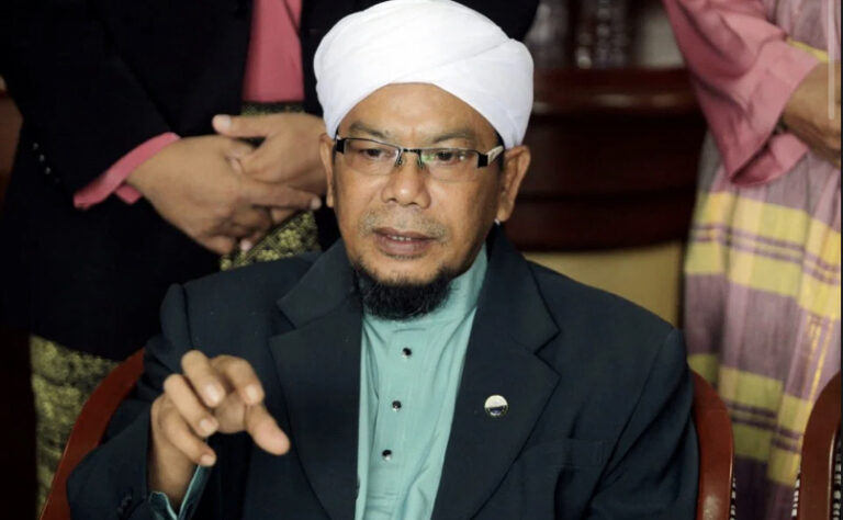 UMNO tidak pernah jadi pembangkang, sebab itu sanggup bersama PH
