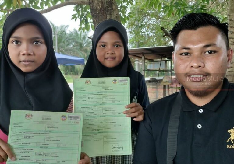 ‘Ibu di mana, kami rindu’