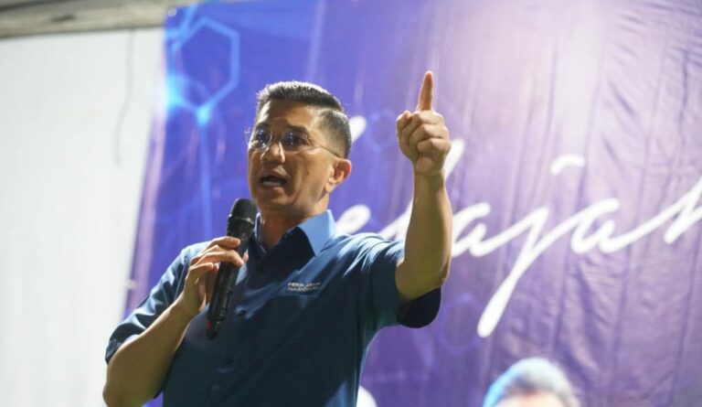 PRU-15: PH angkuh, sombong dengan penjawat awam, kata Azmin