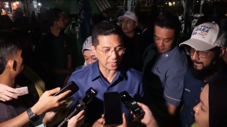 Sambutan pengundi baharu cukup baik di Gombak – Azmin