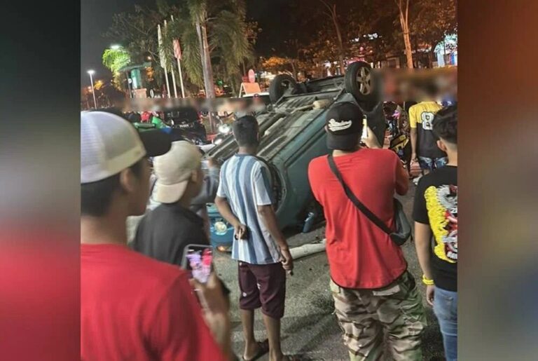 [VIDEO] Padah langgar lari penghantar makanan, Myvi diterbalikkan orang ramai