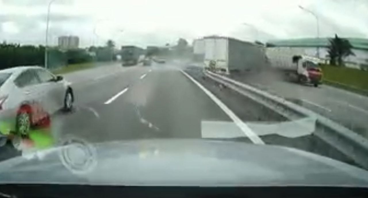 [VIDEO] Pemandu lori maut kemalangan 5 kenderaan di Nilai