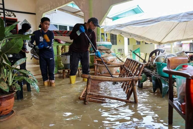500 mangsa banjir di Kelantan,Terengganu mohon ganti MyKad