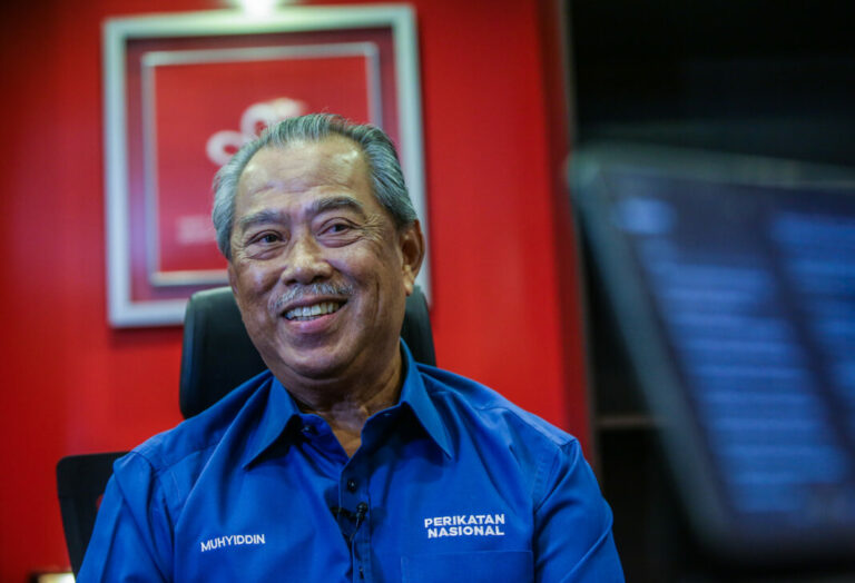Muhyiddin fail permohonan cabar beku akaun, sekatan perjalanan