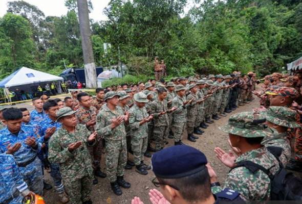 Tanah runtuh Batang Kali: Cuaca mendung, operasi SAR sembilan lagi mangsa diteruskan