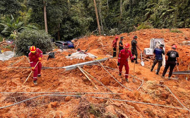“Semua orang tahu saya tidak suka Pas, tapi saya puji Unit Amal Pas”