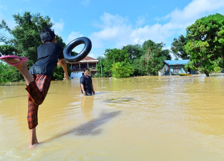 Banjir: Sarawak, Perak pulih sepenuhnya