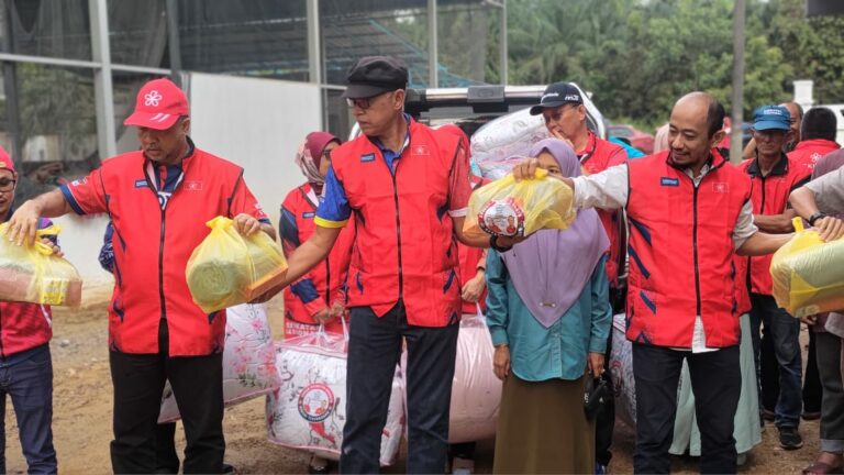 Skuad Prihatin Bersatu santuni tahfiz dilanda banjir