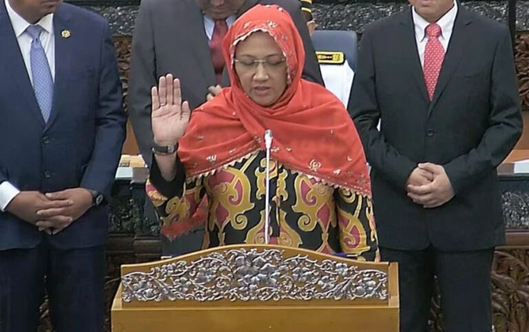 Timbalan Menteri Hanifah tak sempat undi Speaker, alami migrain teruk
