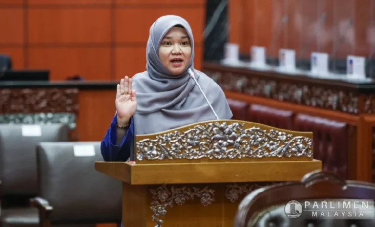‘Perbetul negara dulu’, menteri dikecam selepas komen isu Taliban