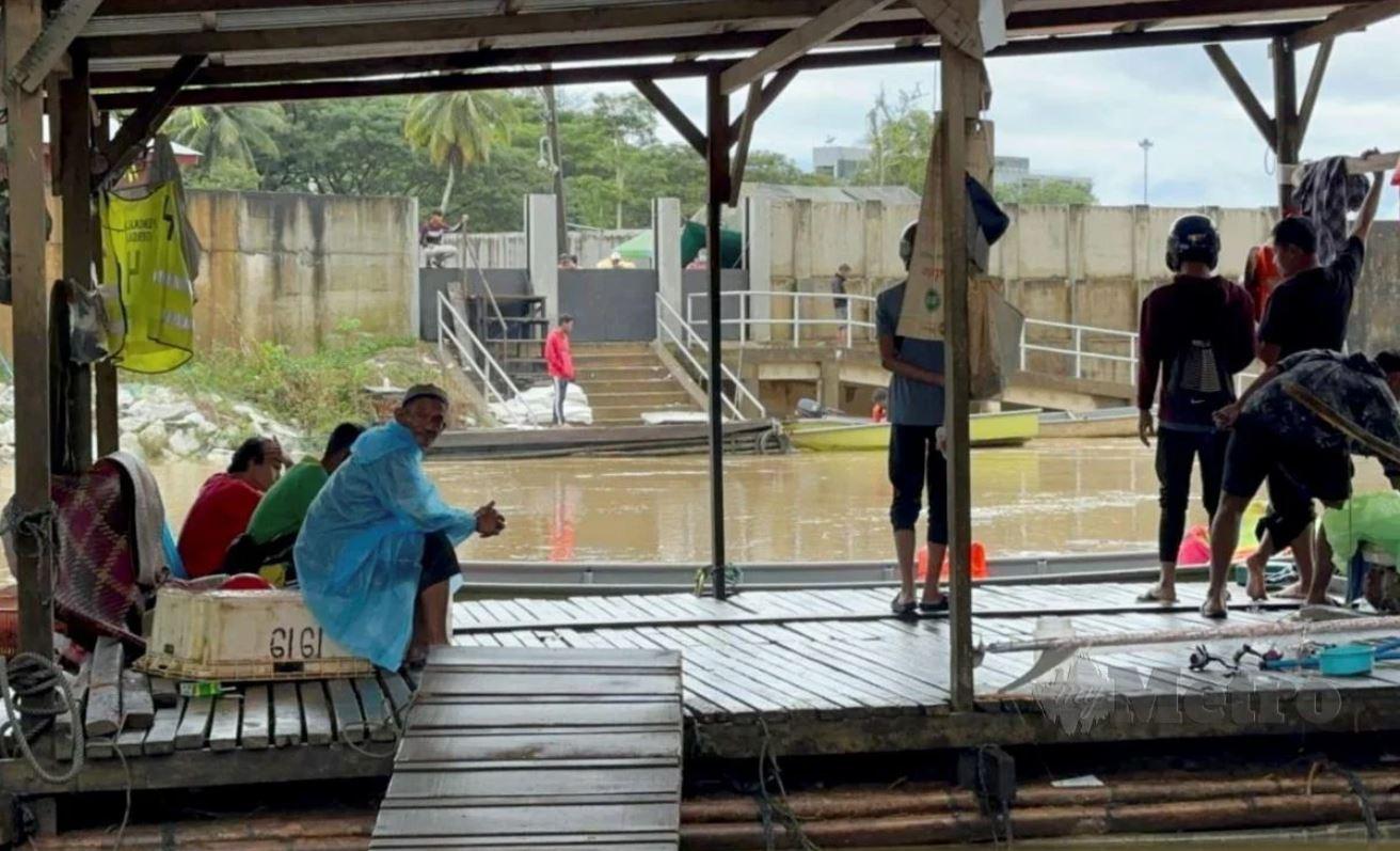Dua sungai di Kelantan lepasi paras amaran