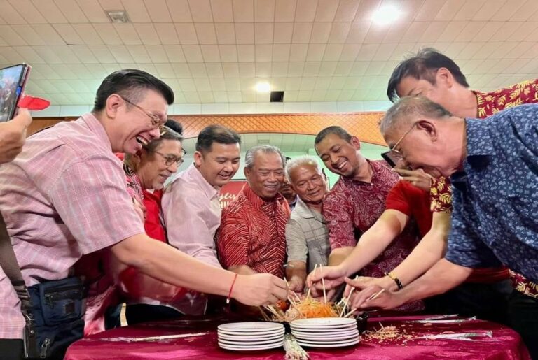 Khairy boleh kemuka permohonan sertai Bersatu, kata Muhyiddin