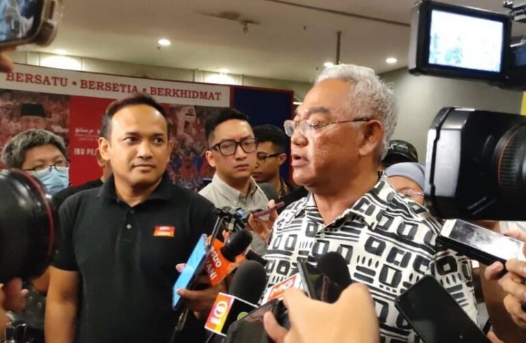 Zahid pecat Noh Omar selepas tolak penggantungan