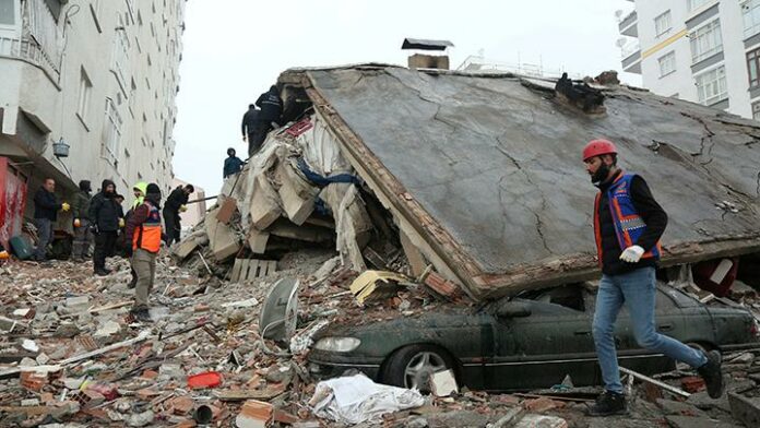 Gempa turki 223