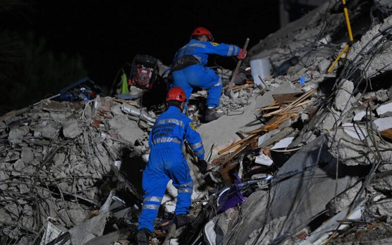 Gempa bumi Turki: Angka korban gempa bumi meningkat kepada 7,100