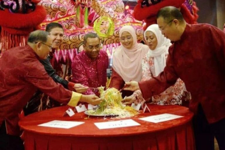 ‘PH, BN masih belum dapat tidur sebilik’ – Muhammad Sanusi