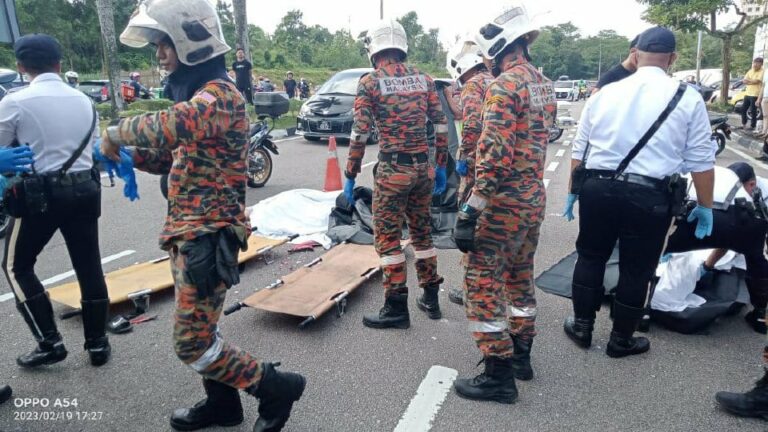 3 beranak maut, motosikal rempuh lori ketika lampu isyarat merah