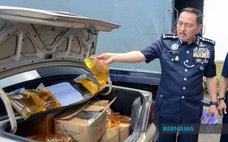 Polis Kelantan tahan dua lelaki disyaki seludup beras, minyak masak