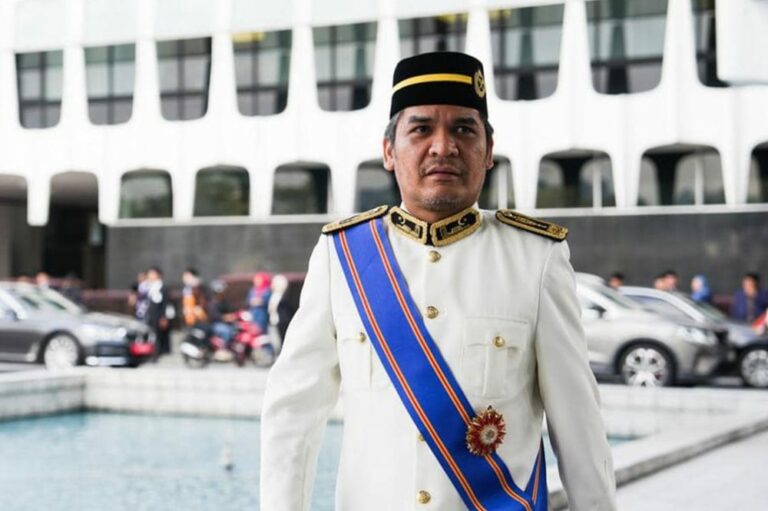 Radzi persoal janji Anwar nak atasi kos sara hidup dalam dua minggu
