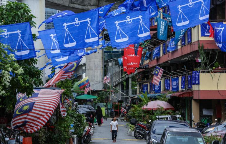 Bertanding lambang UMNO takkan ubah persepsi pengundi, kata penganalisis