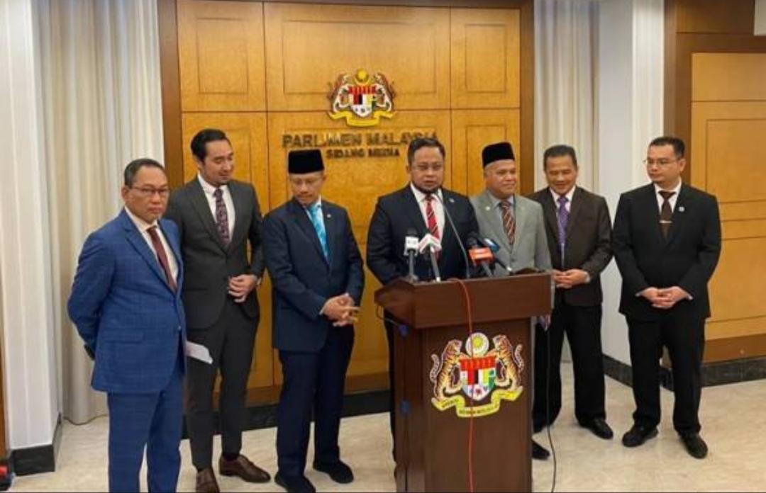Dakwa gagal jawab soalan, Ahmad Marzuk minta Menteri Pendidikan, Timbalan letak jawatan