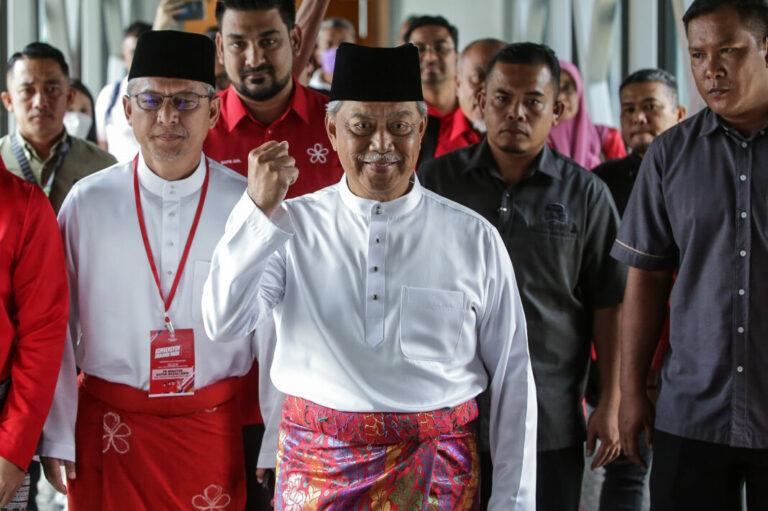 Muhyiddin luang masa tinjau Perhimpunan Agung Armada
