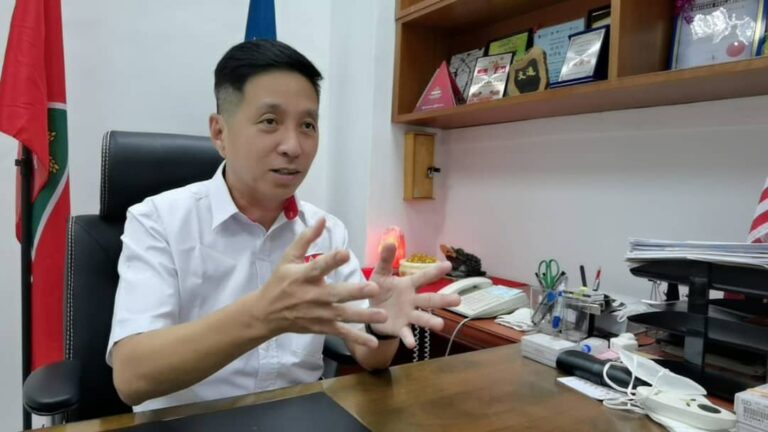 Gerakan bimbang ringgit terus jatuh, Bursa Malaysia kian lemah
