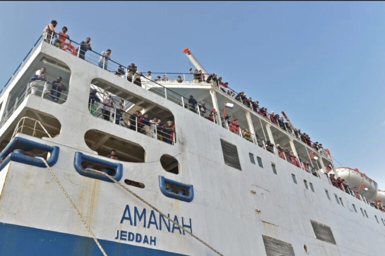 30 rakyat Malaysia tinggalkan Sudan, naik kapal tentera laut Arab Saudi