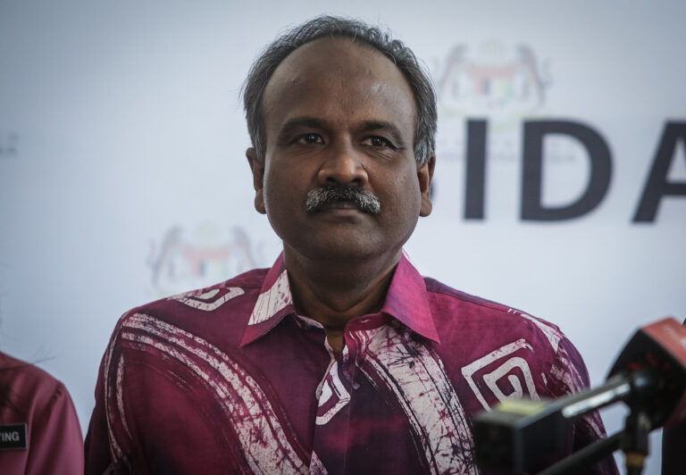 Dakwaan rasuah Sivakumar: Lima pegawai ditamat kontrak, satu tukar jabatan – sumber