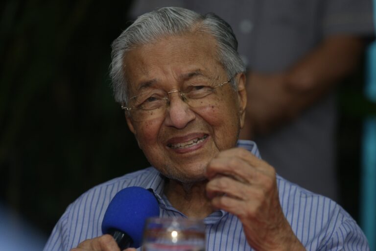 Jika sama rata kaum lain dengan orang Melayu, kenyataan Tun Mahathir ada kebenaran – Pakar Perlembagaan