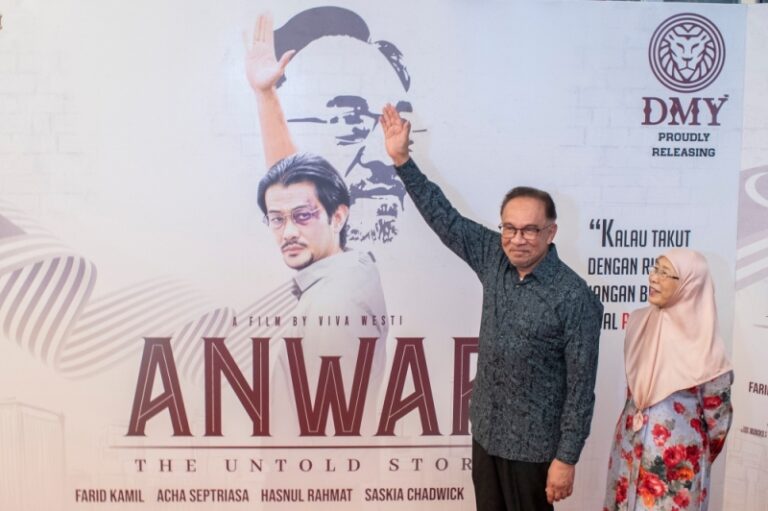 Pengguna media sosial selar penerbit dakwa pawagam sabotaj filem Anwar