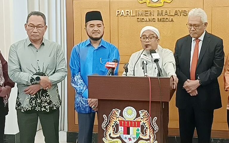 Isu kalimah ‘Allah’, Ahli Parlimen PN mohon menghadap raja