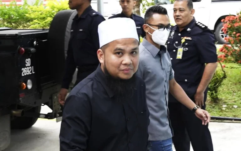 Tangkap layar perbualan Ebit-pengadu didedah di mahkamah